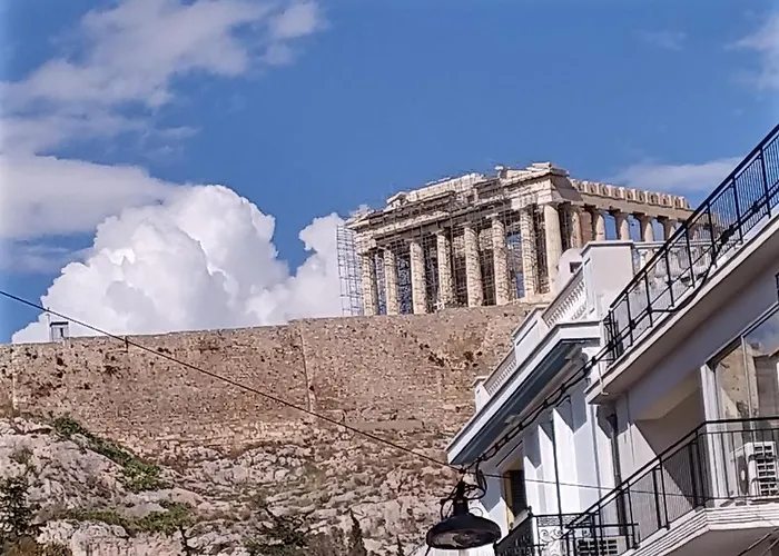 Στούντιο Διπλα Στην Ακρόπολη